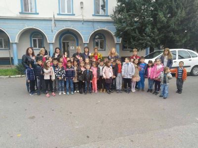 Гражданско образование- посещение в районно полицейско управление, районен съд и исторически музей . - ДГ №1 - Димитровград