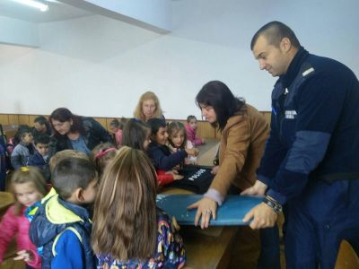 Гражданско образование- посещение в районно полицейско управление, районен съд и исторически музей . - ДГ №1 - Димитровград